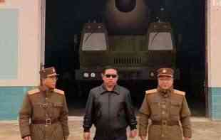 <span style='color:red;'><b>PJONGJANG</b></span> KORISTI PRILIKU? Kim Džong-un jača nuklearno naoružanje, Azija u strahu od Severne Koreje (VIDEO)