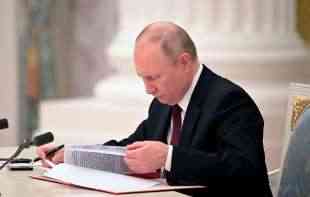 ZAŠTITA TRADICIONALNIH VREDNOSTI: Putin potpisao zakon koji zabranjuje promenu pola