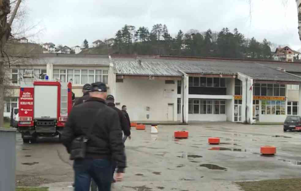 PRETE DIZANJEM ŠKOLA U VAZDUH! Prekinuta nastava, roditelji hitno otišli po decu