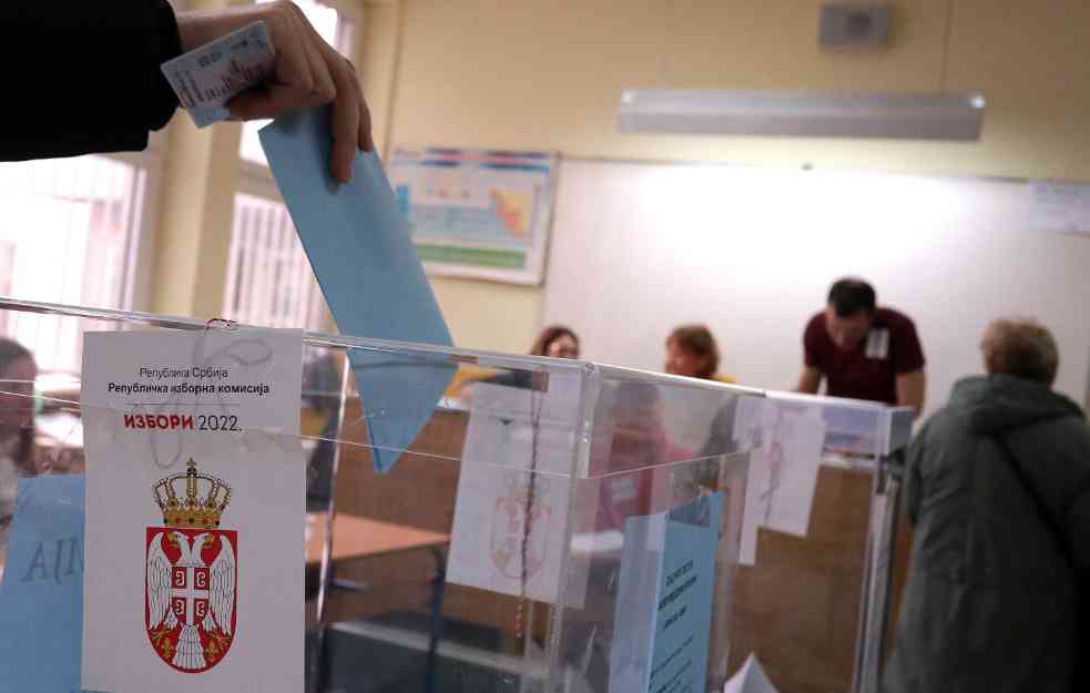 IZLAZNOST DO 14 ČASOVA: Ovo su najnoviji podaci sa biračkih mesta u Srbiji
