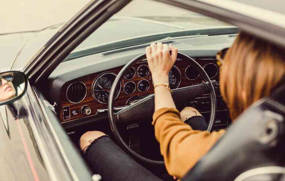 ČEKA VAS DUGA VOŽNJA NA ODMOR: Evo kako da IZBEGNETE hipnozu AUTOPUTA i MONOTONIJU