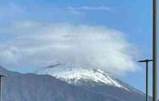 Spektakularan prizor: Etna izbacuje krugove dima (VIDEO)