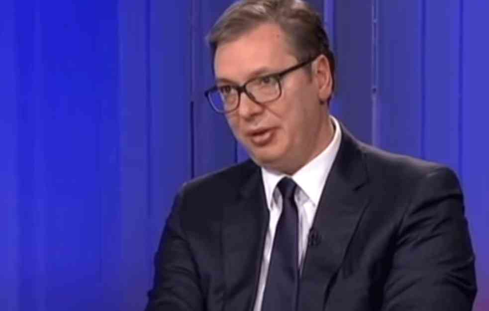 Evo kada će plata iznositi preko 800 evra: Predsednik Vučić o povećanju plata