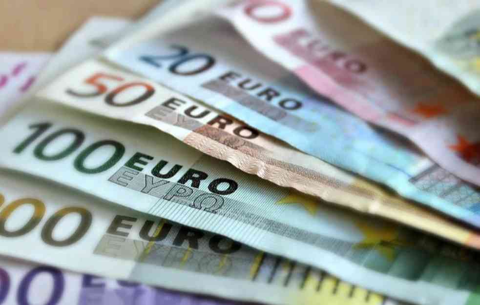 KOLIKO DANAS VREDI DINAR: Ovo je današnji kurs evra