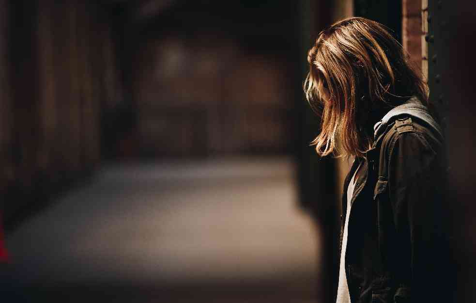 SIMPTOMI KOJI UKAZUJU NA SUICIDALNOST : Stručnjaci savetuju da OVI znaci se ne smeju ignorisati