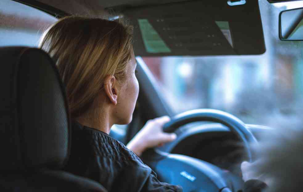 STIŽE JOŠ JEDNO POSKUPLJENJE: Obuke u auto-školama biće DUPLO SKUPLJE, veliki udar na džep budućih vozača