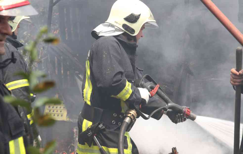 VELIKI POŽAR U CENTRU BEOGRADA: Povređena jedna osoba, hitno reagovala Hitna pomoć