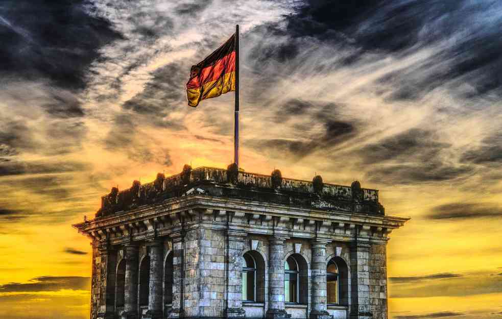 SAD JE I ZVANIČNO:Nemačka je dobila novu ministarku za porodicu (FOTO)
