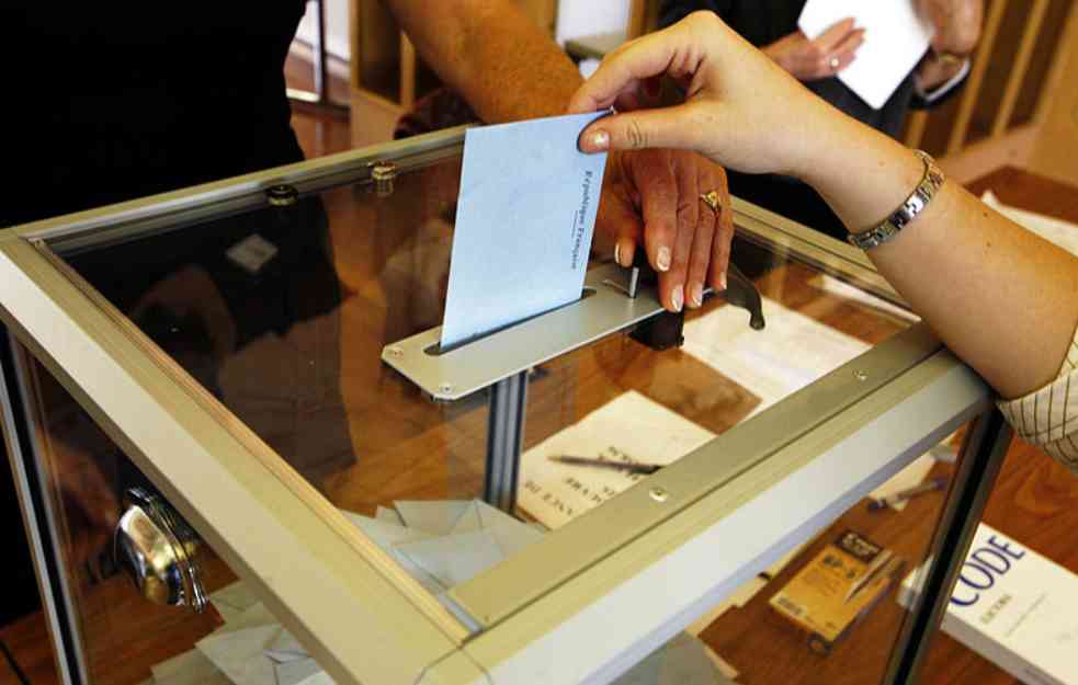 DANAS VANREDNI PARLAMENTARNI IZBORI: U Crnoj Gori do podne glasalo 22 odsto građana