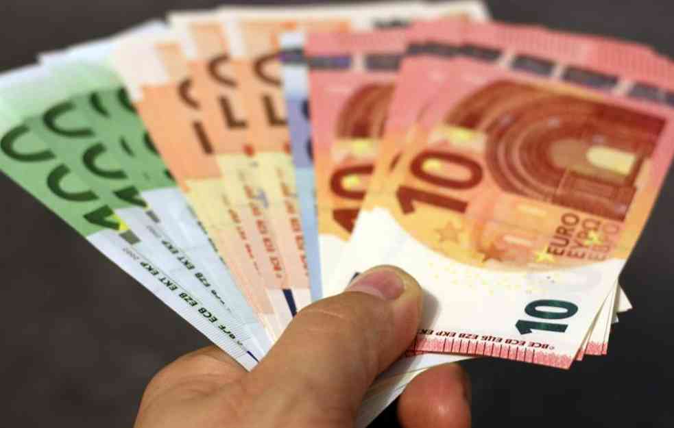 Zvanični kurs dinara prema evru danas 117,0989