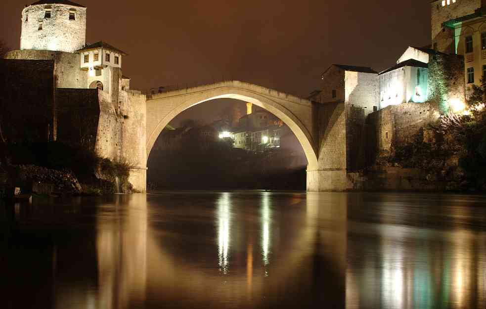 OVO JE PRVI VEĆI GRAD U BOSNI I HERCEGOVINI KOJI JE UVEO OVU ZABRANU: Nedeljom se i službeno NE RADI!