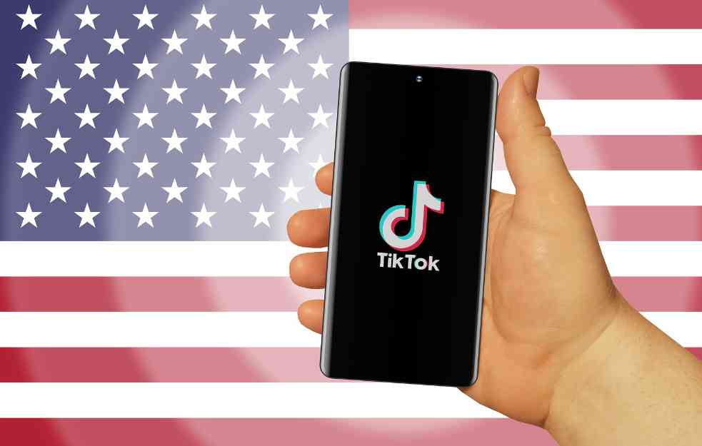 TIKTOK JE SAVRŠENO MESTO ZA SEKSUALNE PREDATORE: Popularna aplikacija pod istragom američkih vlasti, da li je na pomolu ZABRANA?