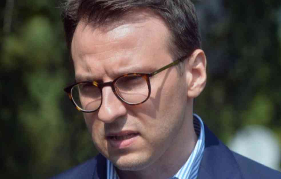 DRAGO MI JE DA JE KURTI PRATIO VUČIĆEVO OBRAĆANJE: Može mnogo toga da NAUČI