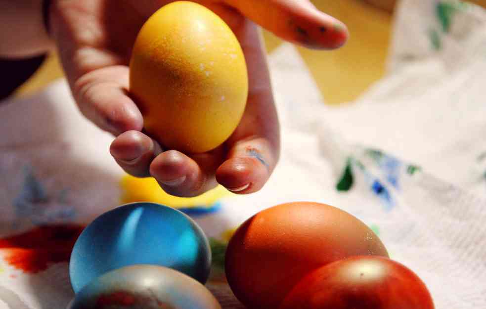 DIJAMANTSKI EFEKAT: Uz ovaj jednostavan TRIK dobićete NAJLEPŠA Vaskršnja jaja ikada! (VIDEO)