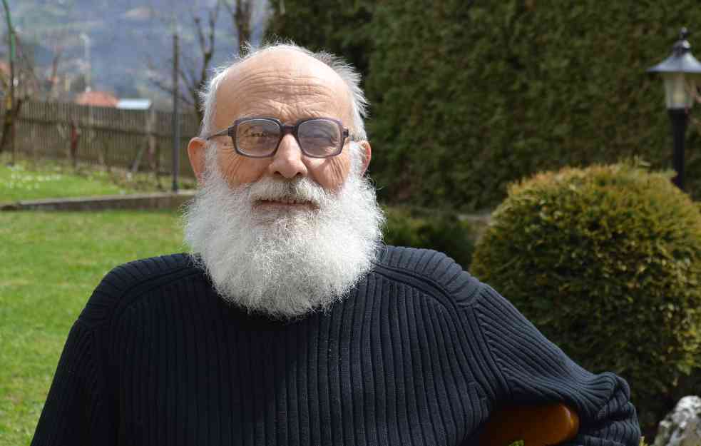 DRAGOLJUB PETROVIĆ: Zaštitnik građana SILOVITA NEZNALICA! On je vrhunska DRŽAVNA ŠTETOČINA