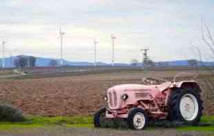 POBUNA FARMERA : U Holandiji krenuli traktorima ka <span style='color:red;'><b>Hag</b></span>u