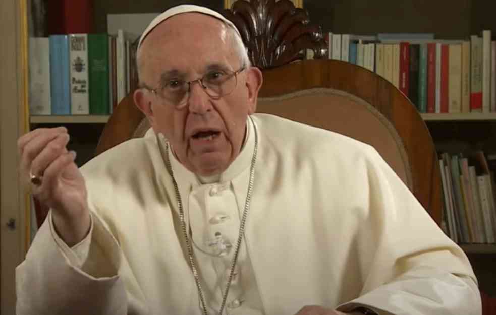 TUŽNO! Papa Franja vernicima na Trgu Svetog Petra: Zvuk oružja glasniji od crkvenih zvona za Vaskrs