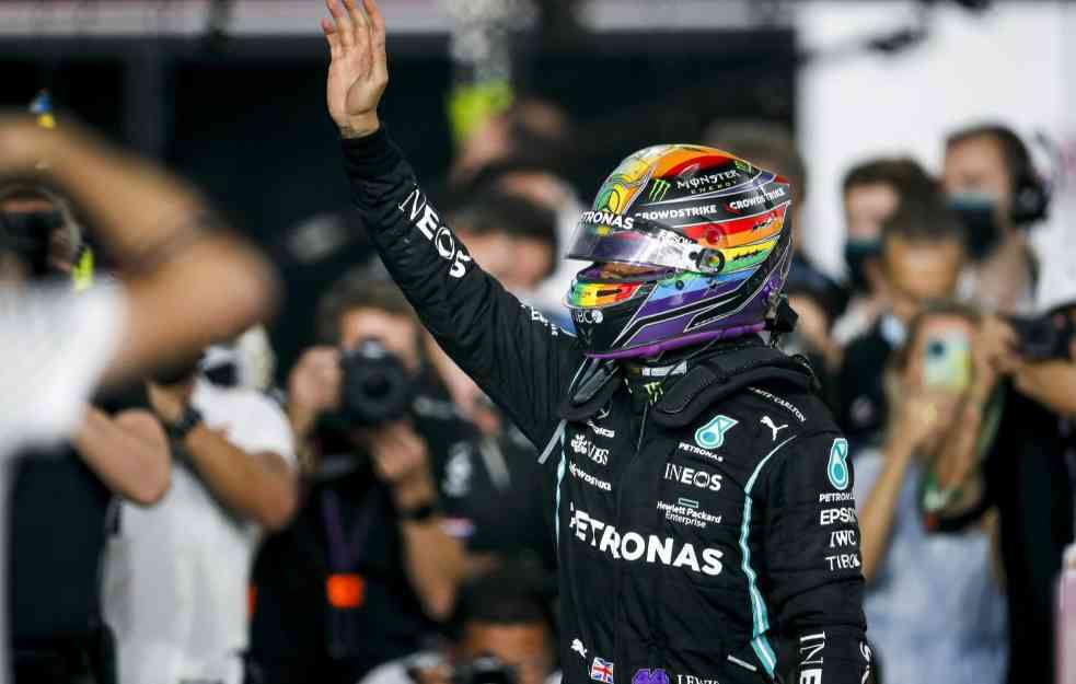 HAMILTON RAZOČARAN: Veliki šampion već ODUSTAO od BORBE