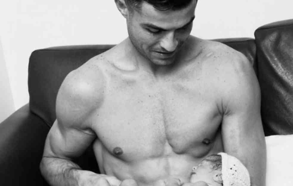 LJUBAV ZAUVEK! Kristijano nakon tragedije objavio dirljivu sliku sa ćerkom (FOTO)