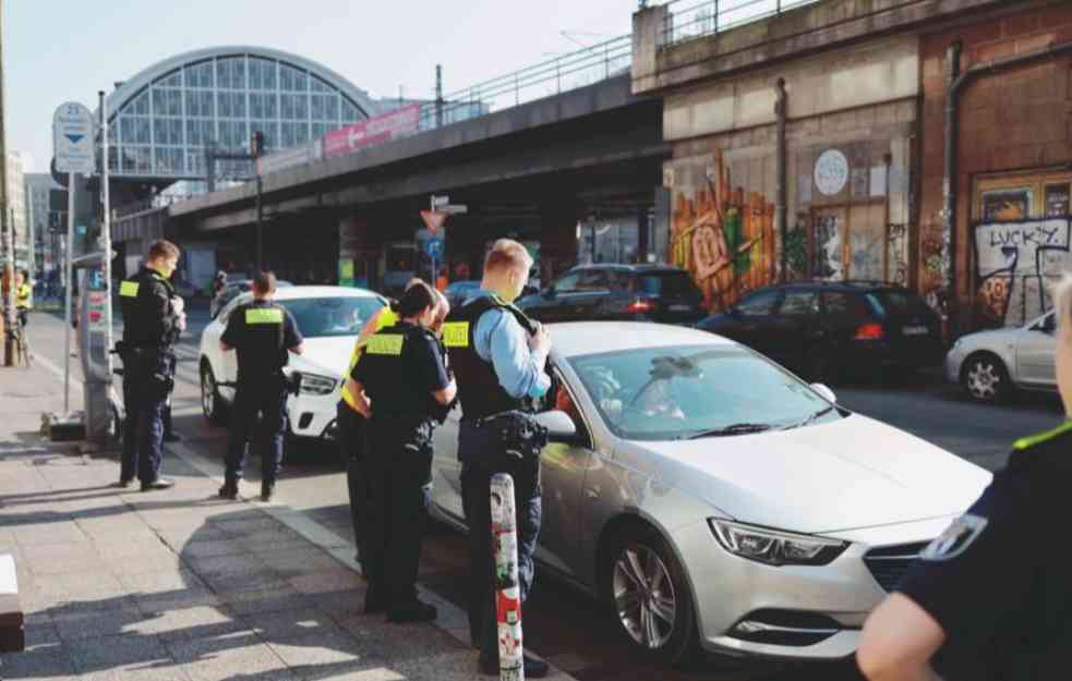 IZBEGNUT POKOLJ U BERLINU Pronađena bomba za RUSKE NOVINARE