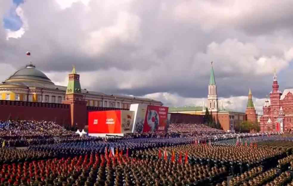 PARADA POBEDE: Da li to u Moskvu dolazi specijalni gost iz Amerike
