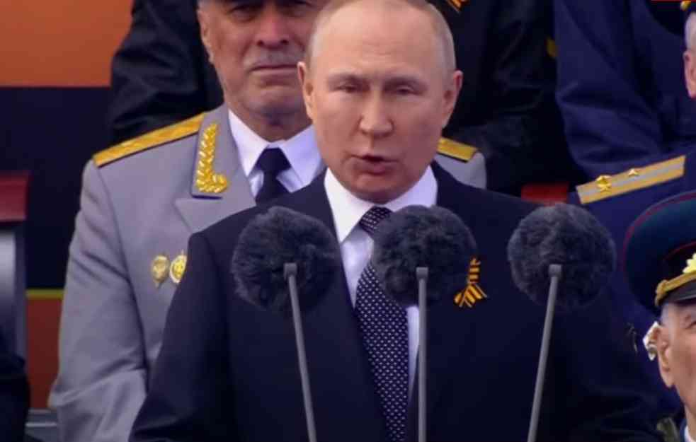 TATA U SEDAMDESETOJ: Putin POBESNEO, ljubavnica mu opet TRUDNA?