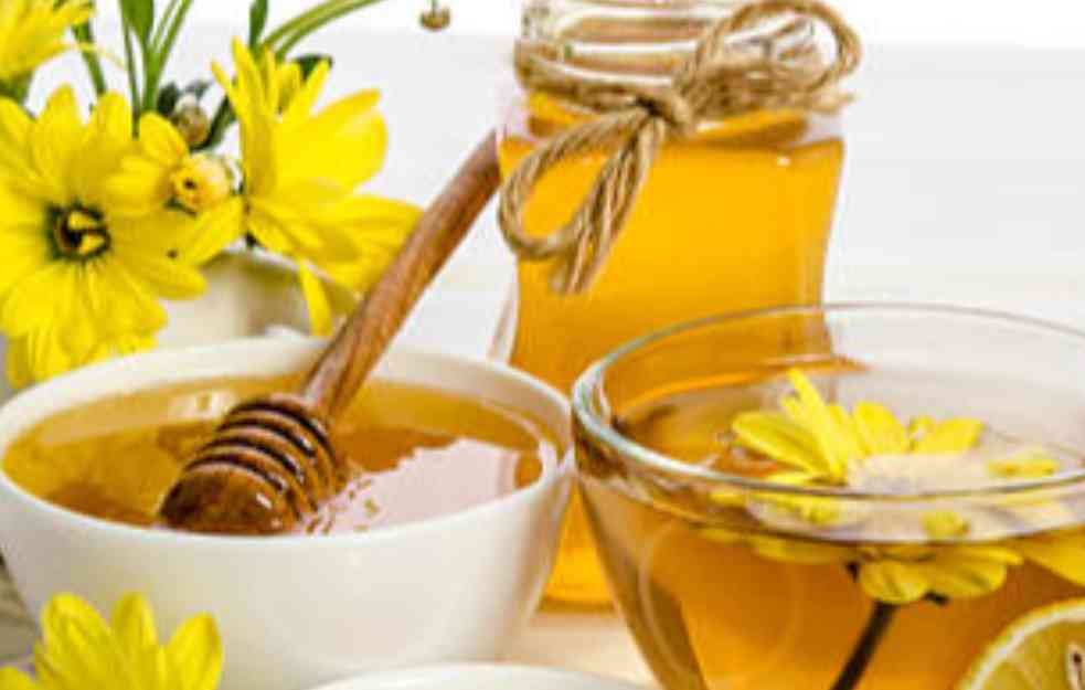 Olakšajte simptome upale grla! Sami napravite sirup od prirodnih sastojaka
