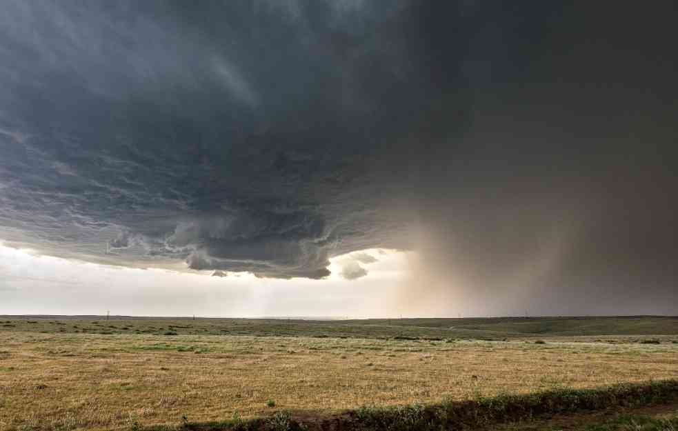 Troje ljudi, uključujući i dete, stradali u naletu tornada u Oklahomi