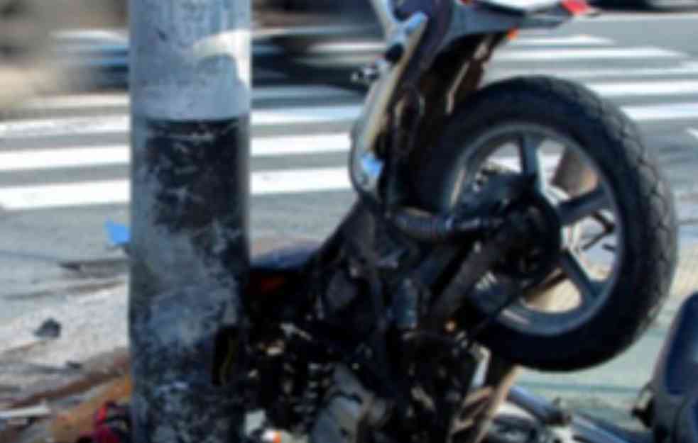 TRAGEDIJA U SMEDEREVU: Stao sa motociklom da pomogne drugima pa ga POKOSIO auto iz suprotnog smera
