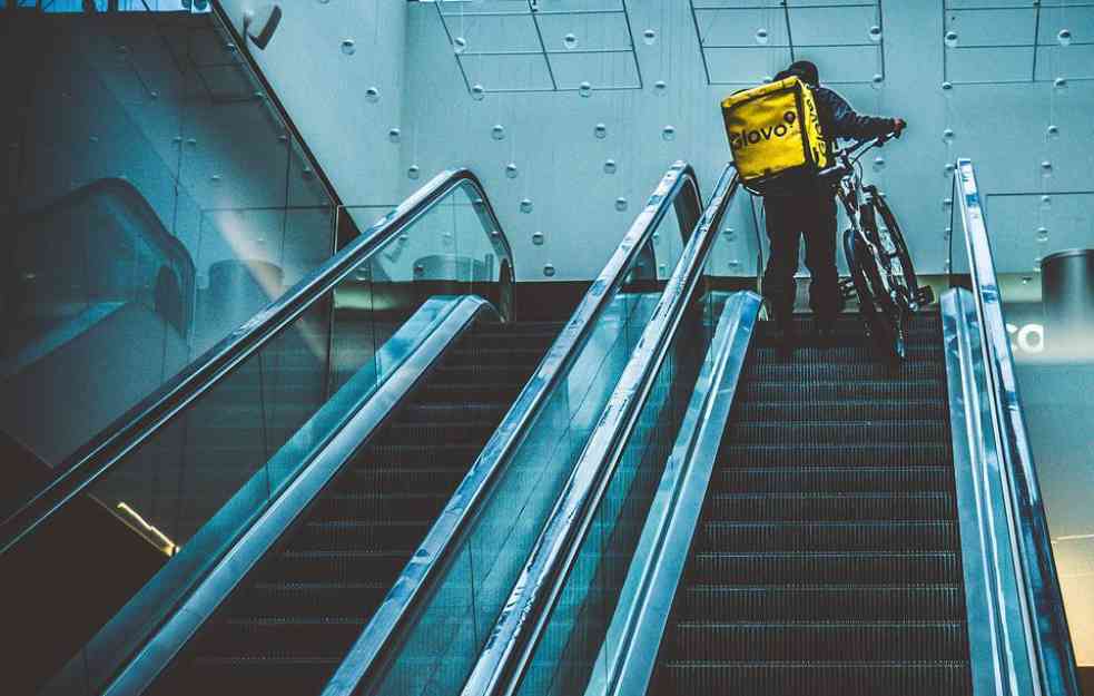 DELIVERY HERO POSTAJE VEĆINSKI VLASNIK GLOVO: Koliki udeo akcija će imati?
