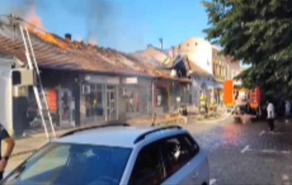 GORI U ČIKA LJUBINOJ: Vatra guta 6 lokala u Valjevu FOTO