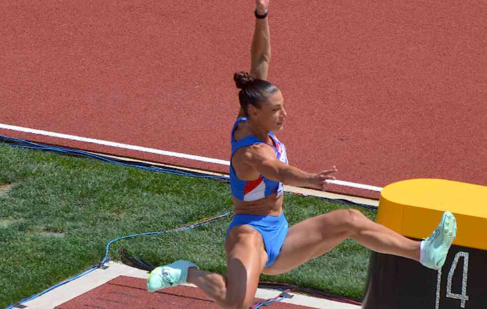 IVANI NANETA OGROMNA NEPRAVDA: Vuleti kompjuter poništio skok za medalju, ali postoji fotografija sporne situacije (FOTO)