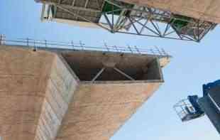 Spojen <span style='color:red;'><b>most preko Save</b></span> na autoputu Ruma-Šabac