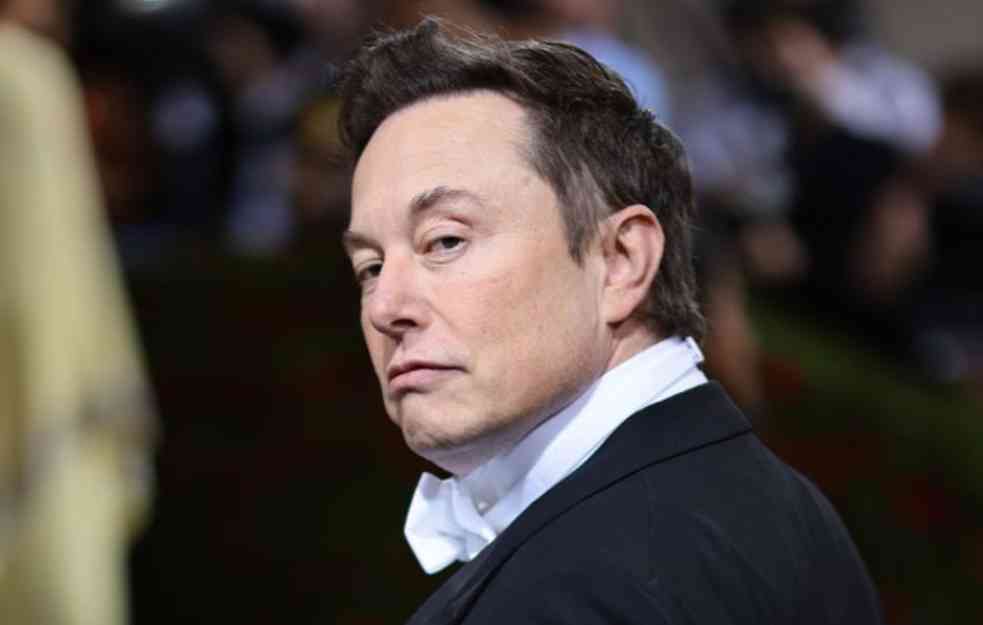 ELON MASK KAO TRAMP: Planira da otvori sopstvenu društvenu platformu, kako bi parirao Tviteru