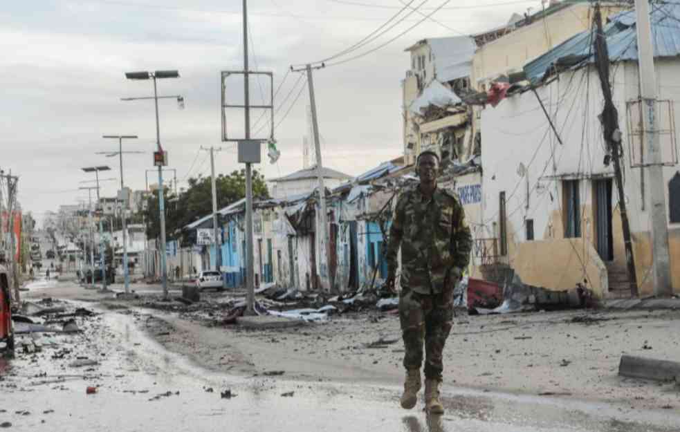 U napadu islamista u Somaliji poginulo 20 osoba (FOTO)