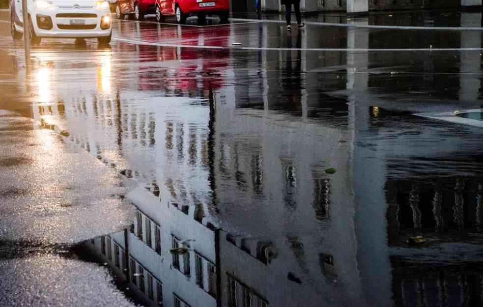 IZBEGAVAJTE BARE PRI VOŽNJI AUTOMOBILA: Evo kako to može da bude kobno za vozilo