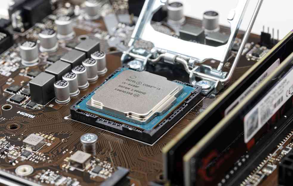 AMERIKANCI PRAVE FABRIKU ČIPOVA: Intel i Brukfild ulažu 30 milijardi za kompleks u Arizoni