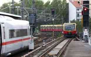 PROMOVIŠU PREVOZ VOZOM: Nemačka železnica ponudila mesečne karte za devet evra, prodate desetine miliona