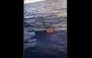 ČUDOM PREŽIVEO: RIbar 3 dana plutao morem u frižideru (FOTO+VIDEO)