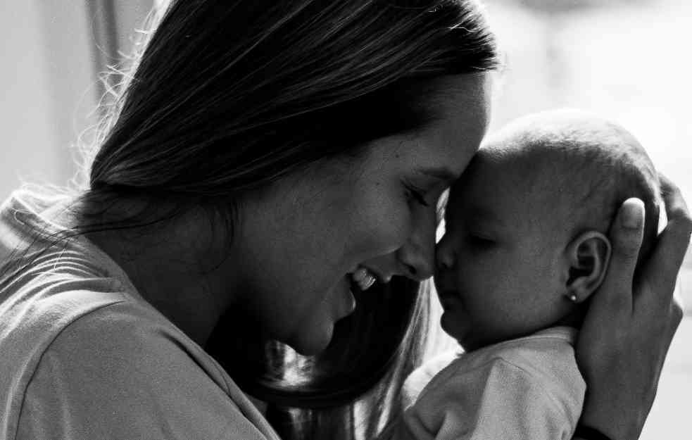 Naučnici objasnili kako uspavati bebu za 13 minuta