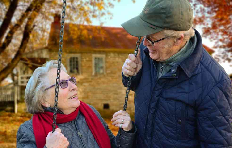 STUDIJA POKAZALA INTERESANTNE REZULTATE: Muškarci biološki brže stare od žena