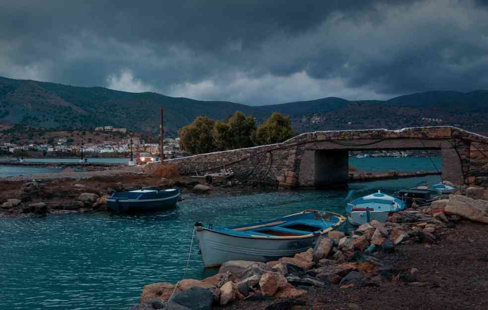 KIŠA NE NAMERAVA DA STANE: Poplave u gradovima na severu Italije