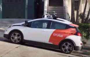 Još jedna propala investicija su <span style='color:red;'><b>samovozeći</b></span> automobili