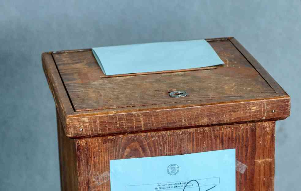 LJUBIŠA MALENICA: Globalno posrnuće demokratije