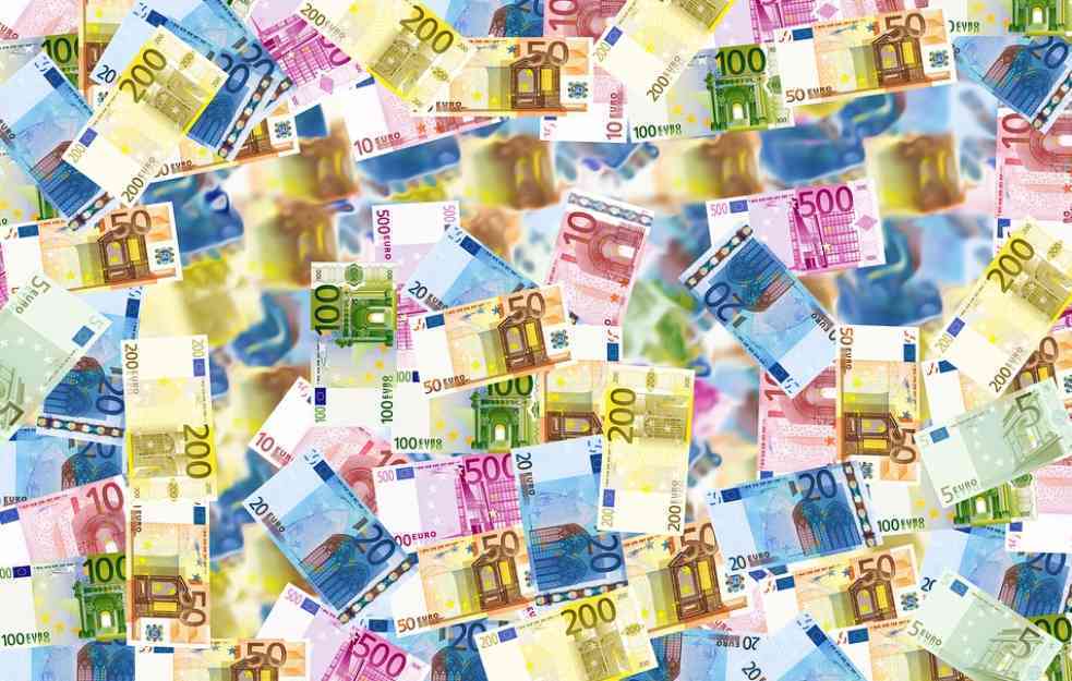 NARODNA BANKA SRBIJE: Evro u ponedeljak 117,29 dinara