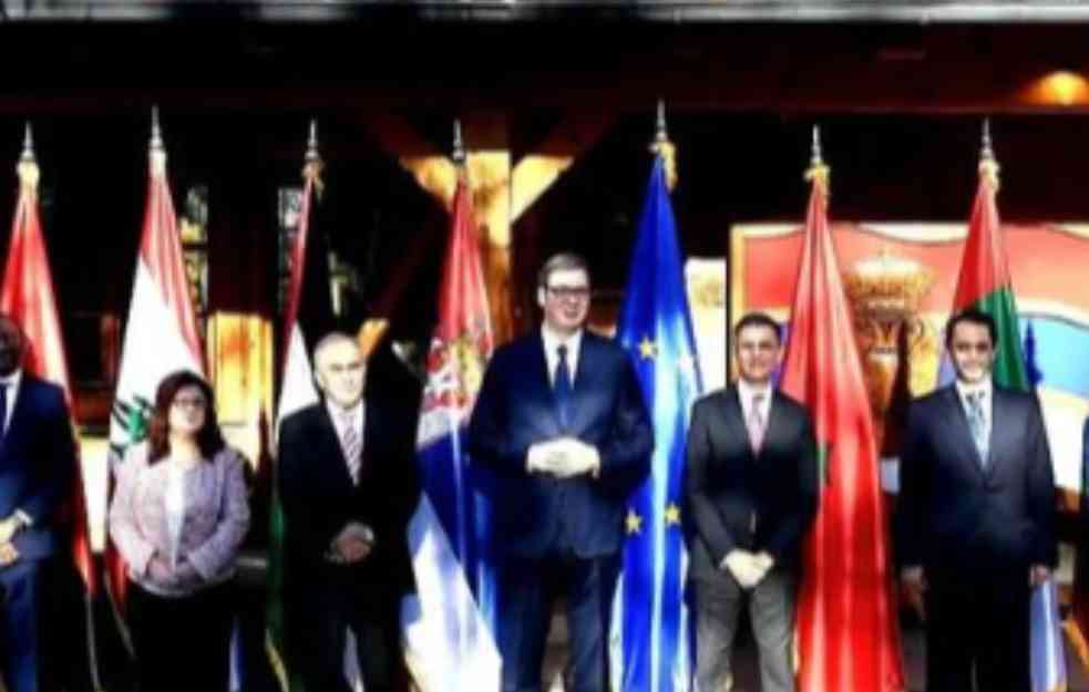Vučić sa ambasadorima Azije i Afrike o KiM