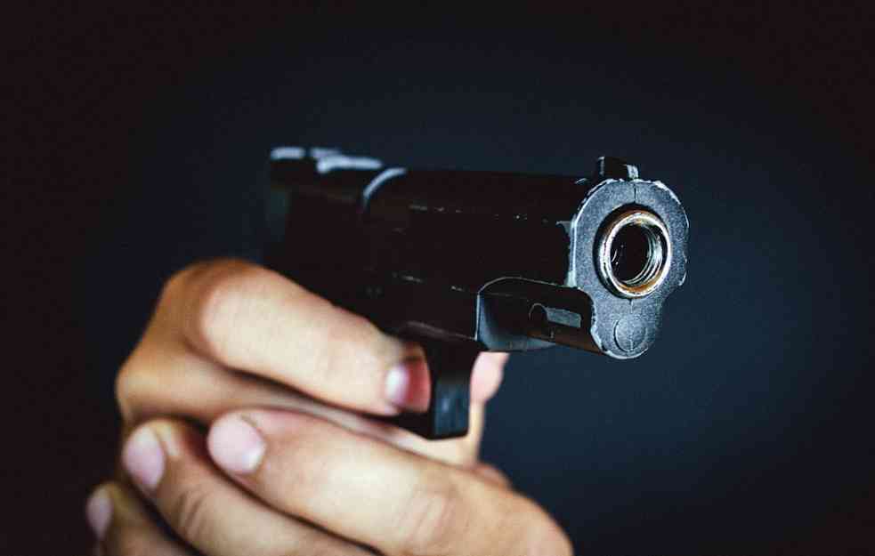 PUCNJAVA U AMERICI: Napadač izvadio pištolj u autobusu, jedna osoba ubijena