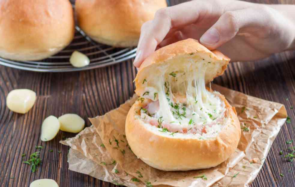 KALORIJSKA BOMBA DORUČAK: Recept za punjene zemičke