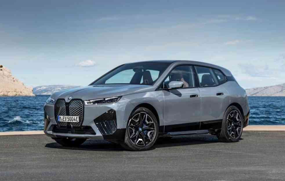 AUTOMOBIL idealan za SRPSKE PUTEVE: BMW kreirao električno vozilo koje pune RUPE NA PUTU
