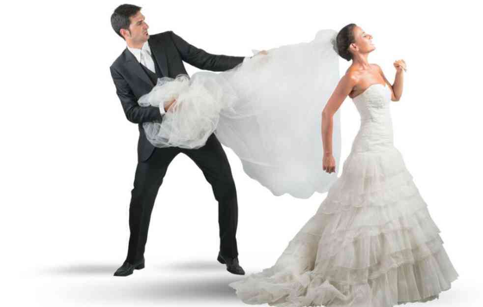 NESLAVAN REKORD: Od braka do razvoda za samo 3 minuta